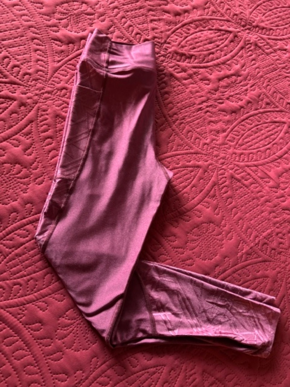 Dona Jo yoga pants, maroon, small , excellent condition, pockets on both hips